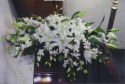 Flowers may vary depending on season.